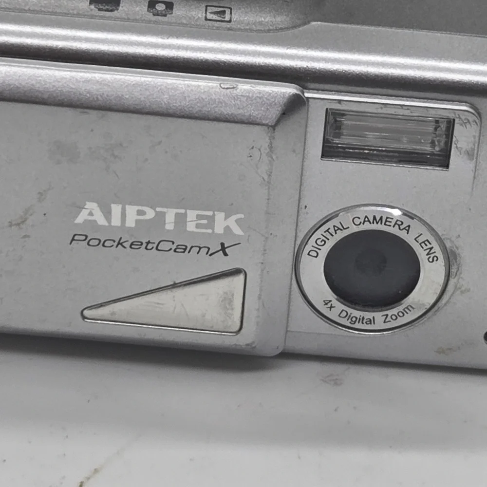 AIPTEK PocketCamX CUO-L22 Silver Digital Camera Pocket Cam VTG